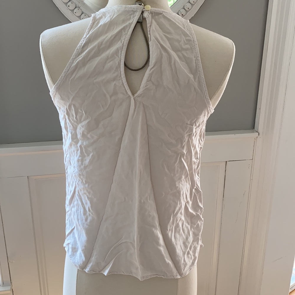 Old Navy Cream Lace Top. Size Small - Picture 2 of 3